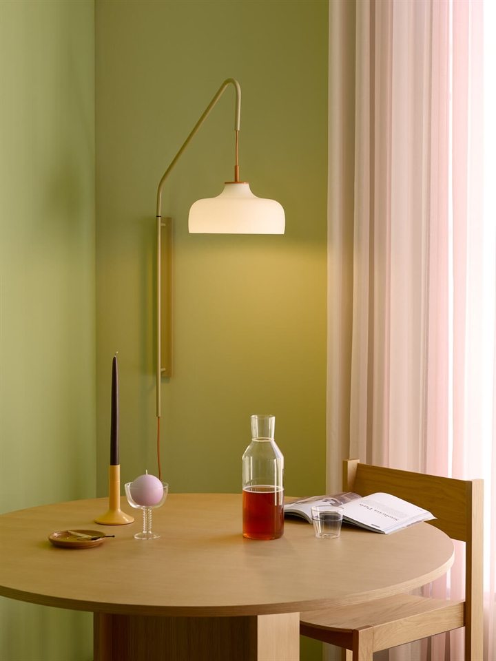 Current wandlamp, zand