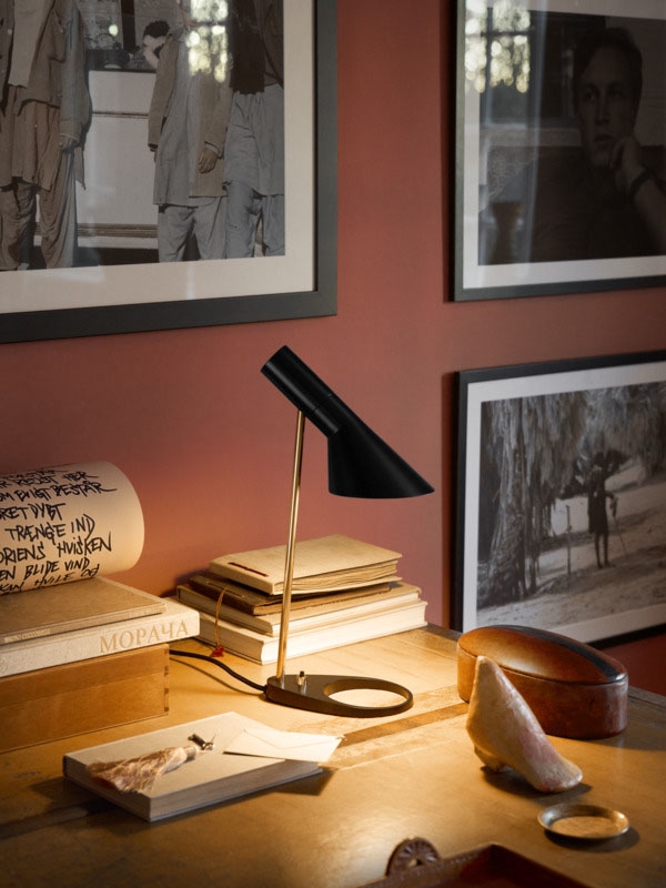 AJ Mini tafellamp, messing/zwart