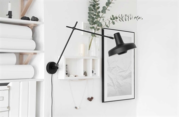 Arigato wandlamp met snoer, zwart