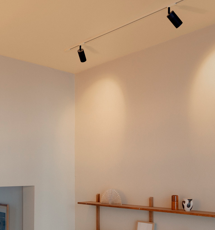 Thorup Copenhagen Patrone railsysteem spot, gebronsd messing/donker, 120 mm