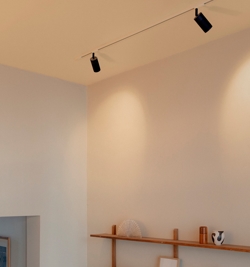 Thorup Copenhagen Patrone railsysteem spot, gebronsd messing/donker, 120 mm