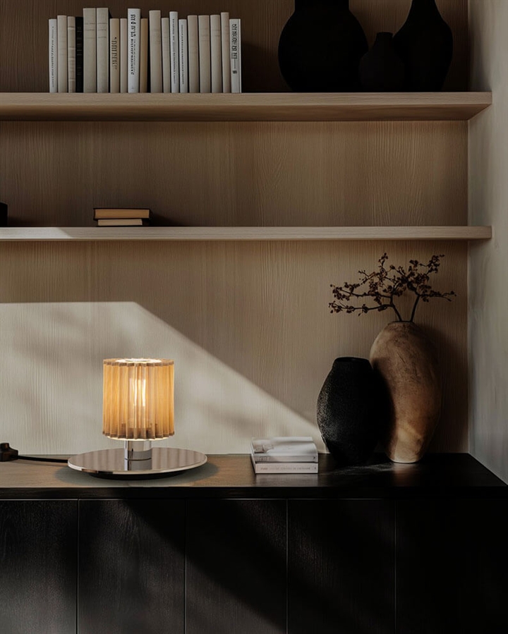 In The Sun 220 tafellamp, zilver/goud