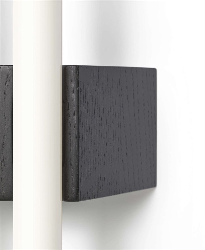 Minimism Single wandlamp, zwart eiken