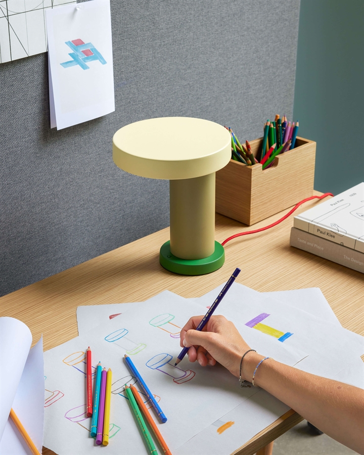 Magic tafellamp, groen/olijfgroen