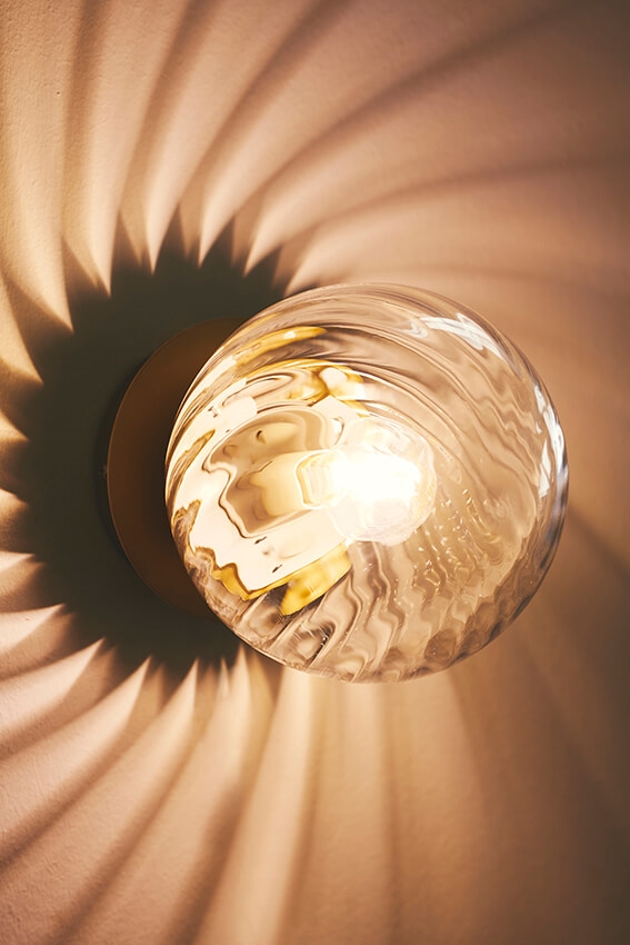 Chisell wandlamp, messing