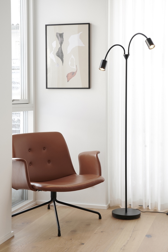 Explore vloerlamp, zwart