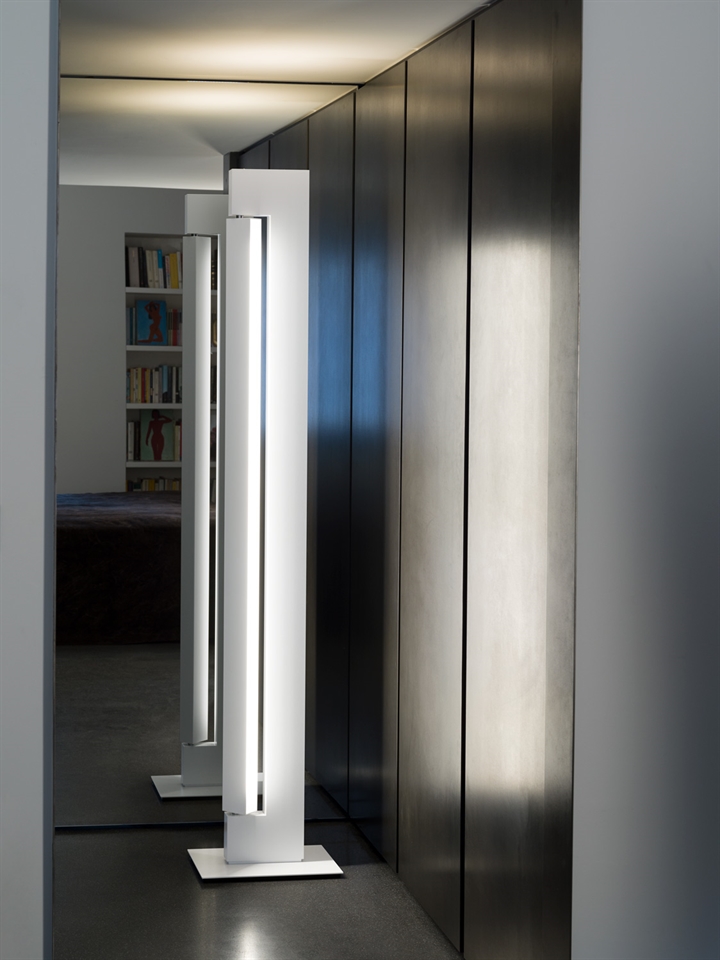 Ara Led vloerlamp, wit