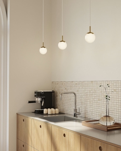 Circle of Life hanglamp Ø110 m/witte kabel, opaal/messing