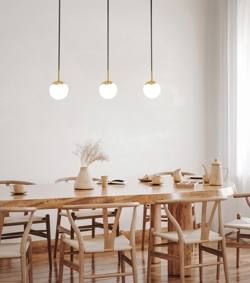 Circle of Life hanglamp Ø110 m/zwart snoer, opaal/messing