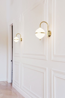 Eternal Moonlight wandlamp m/wit snoer, opaal/messing