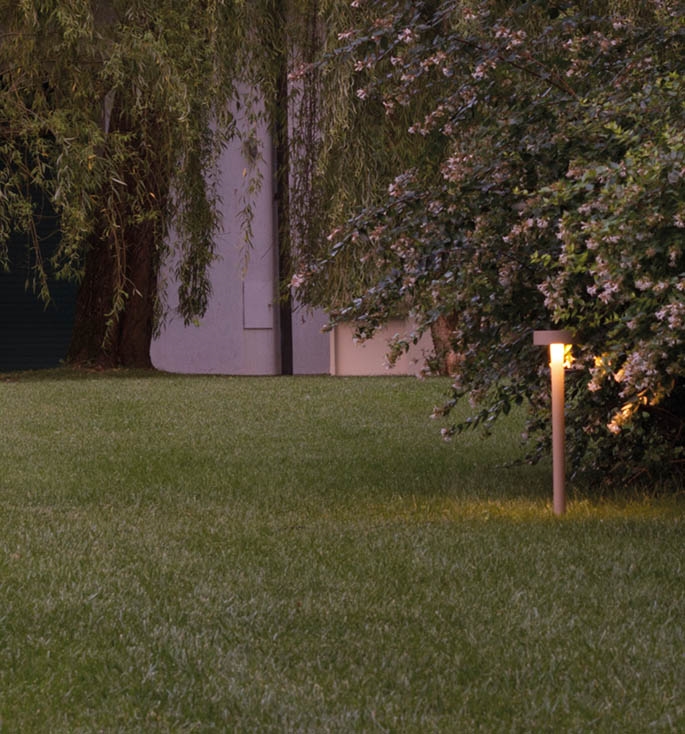 Sofia buitenlamp met spies, grafiet