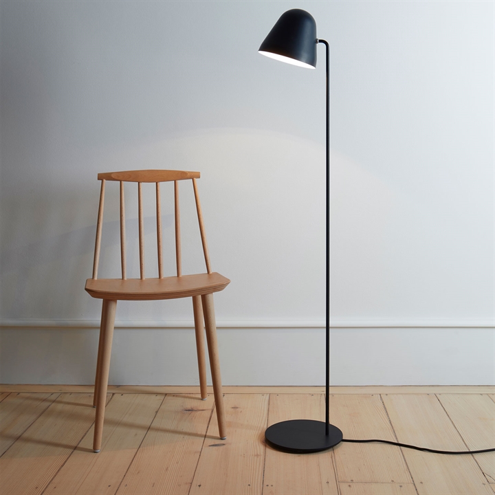 Tilt S vloerlamp, zwart