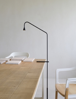 Trizo21 Austere T tafellamp