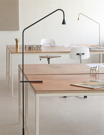 Trizo21 Austere T tafellamp