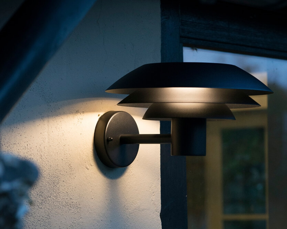 Wandlamp voor het balkon - Koop bij Lamper-shop.nl