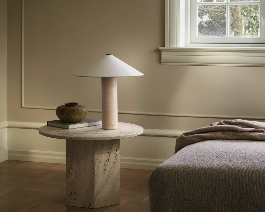 LYFA Futé tafellamp met keramiek en textiel