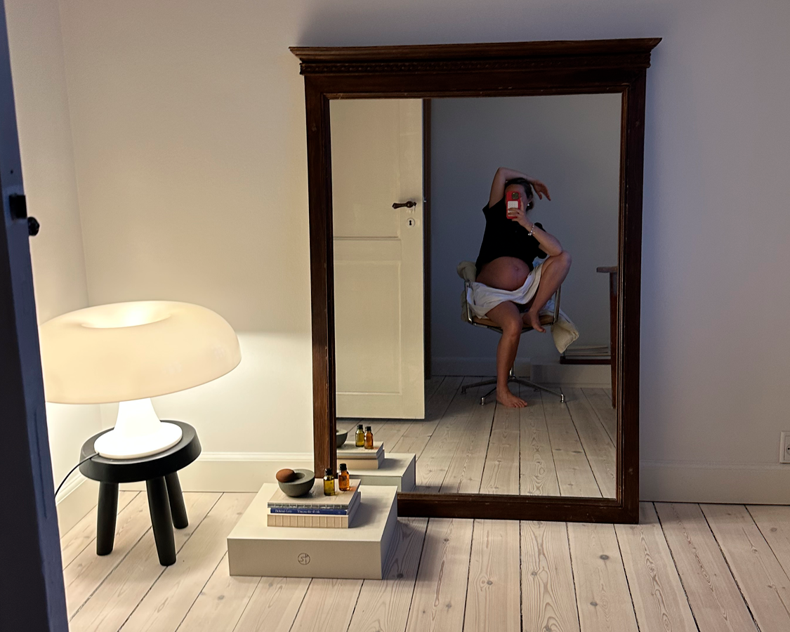 De Nesso lamp van Artemide creëert een blikvanger | Koop bij Lamper.dk