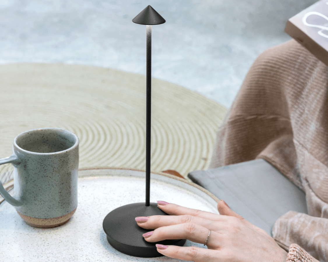 Elegant, slank en Italiaans | Zafferano Pina batterijlamp | Lamper-shop.nl