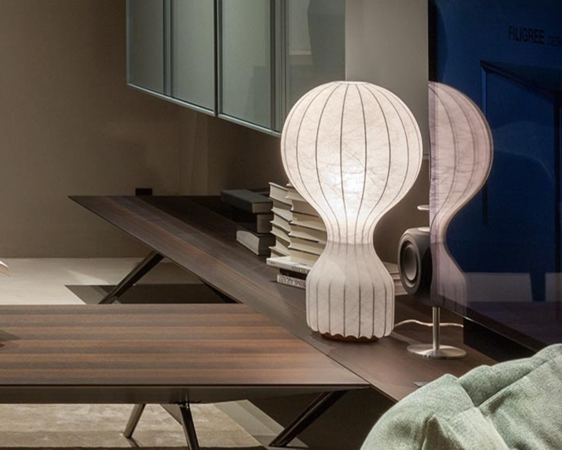 Ontdek de prachtige Gatto tafellamp van Flos Lamper-shop.nl