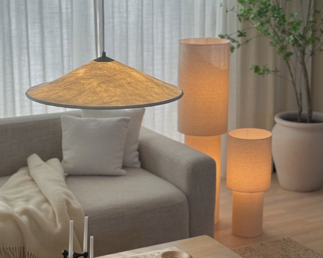 Japandi lampen bij Linda van @home_by_juul | Bekijk de selectie bij Lamper-shop.nl