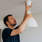 Hoe monteer je een lamp? Lees hier de gids