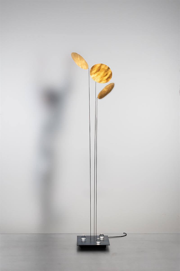 Nuunu vloerlamp, goud