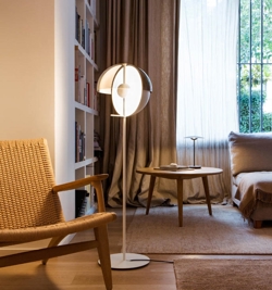 Theia P vloerlamp, wit