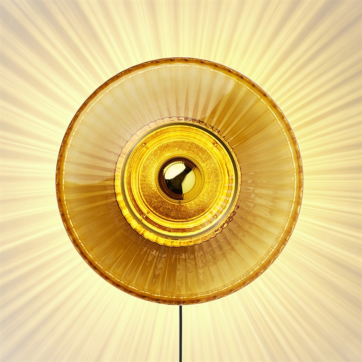 New Wave Optic XL Wandlamp, amber