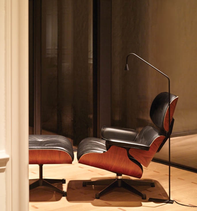 Austere vloerlamp, zwart