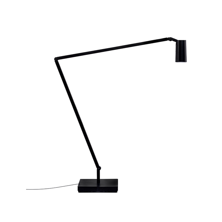 UNTITLED Linear lamp met tafelklem, zwart